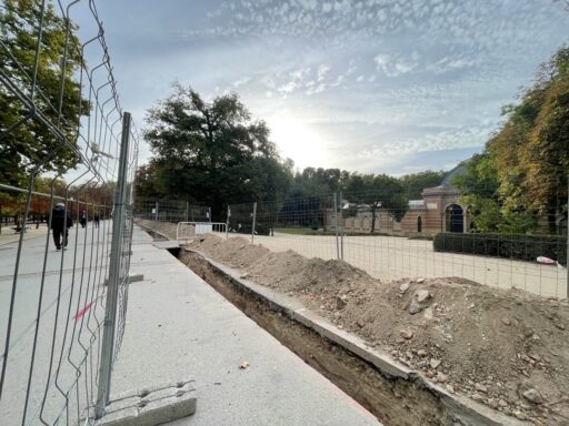 Obra en El Retiro para mejoras del suministro eléctrico de la FLMadrid